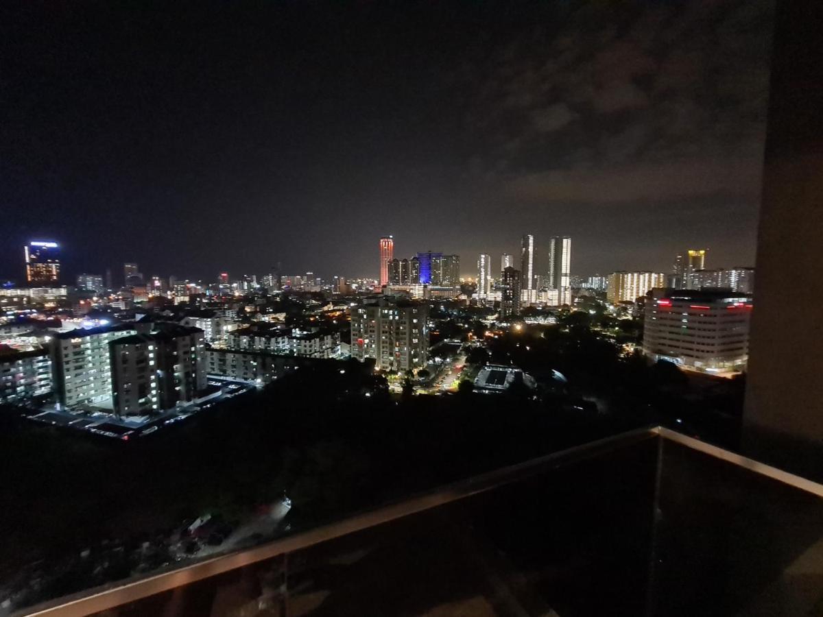 Beacon Executive Suite - Skypool Penang View George Town Exterior foto