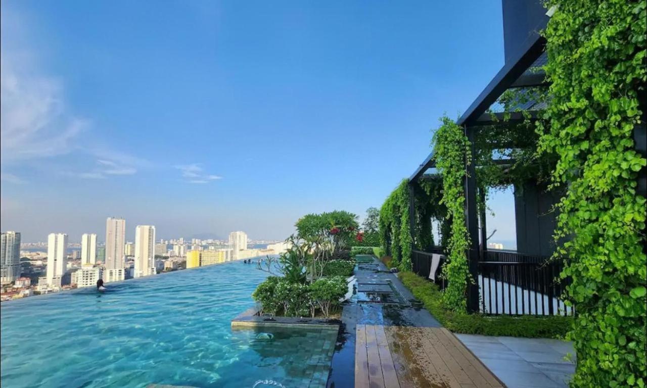 Beacon Executive Suite - Skypool Penang View George Town Exterior foto