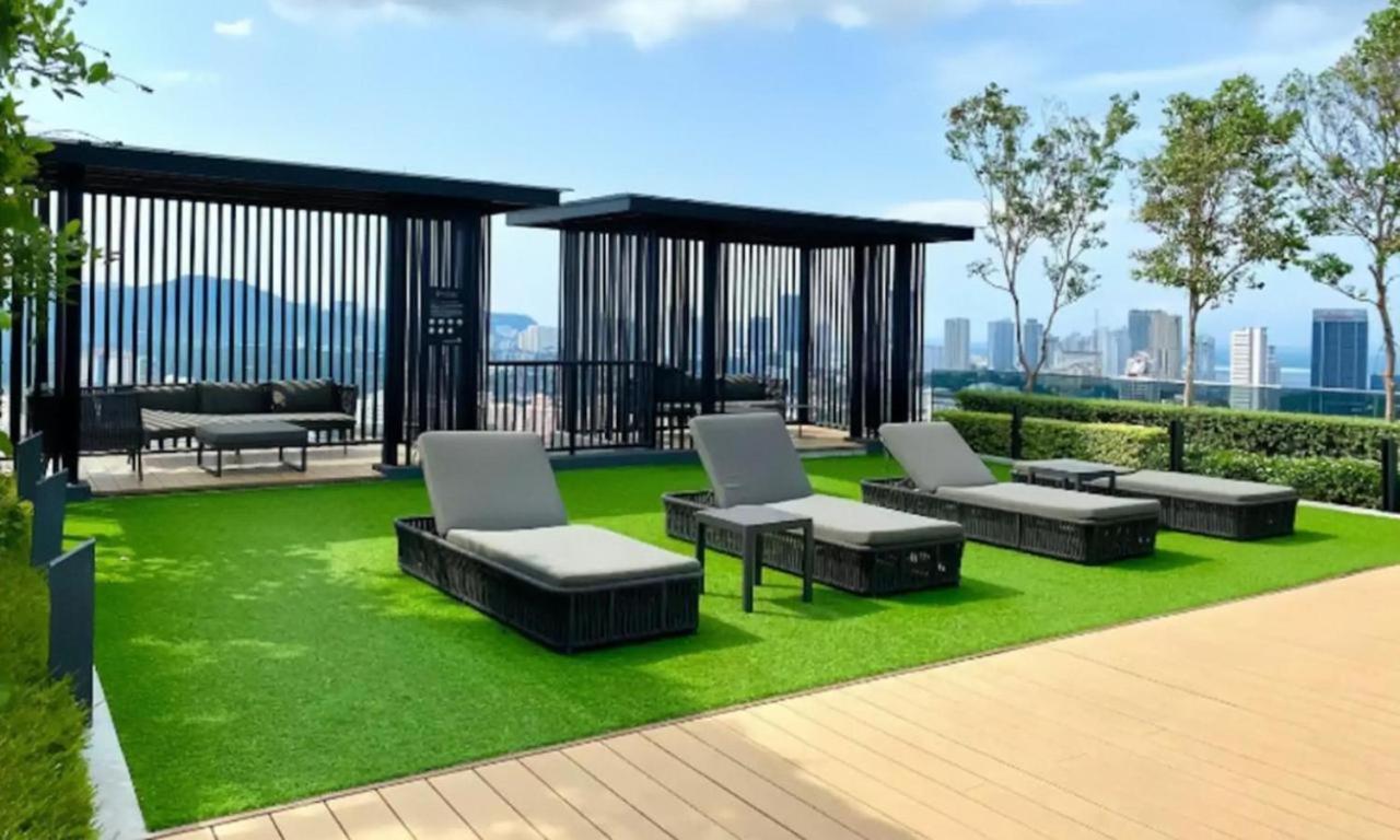Beacon Executive Suite - Skypool Penang View George Town Exterior foto