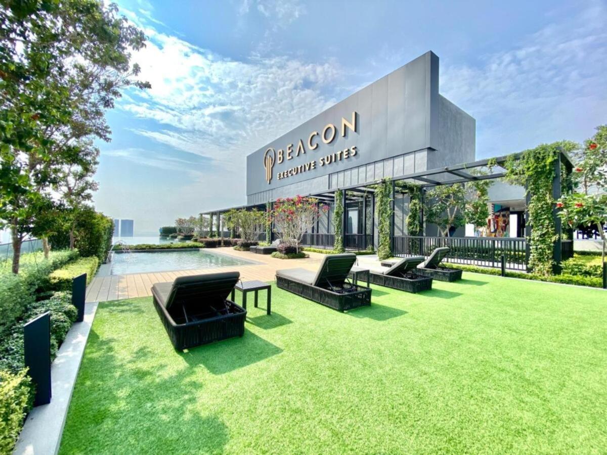Beacon Executive Suite - Skypool Penang View George Town Exterior foto