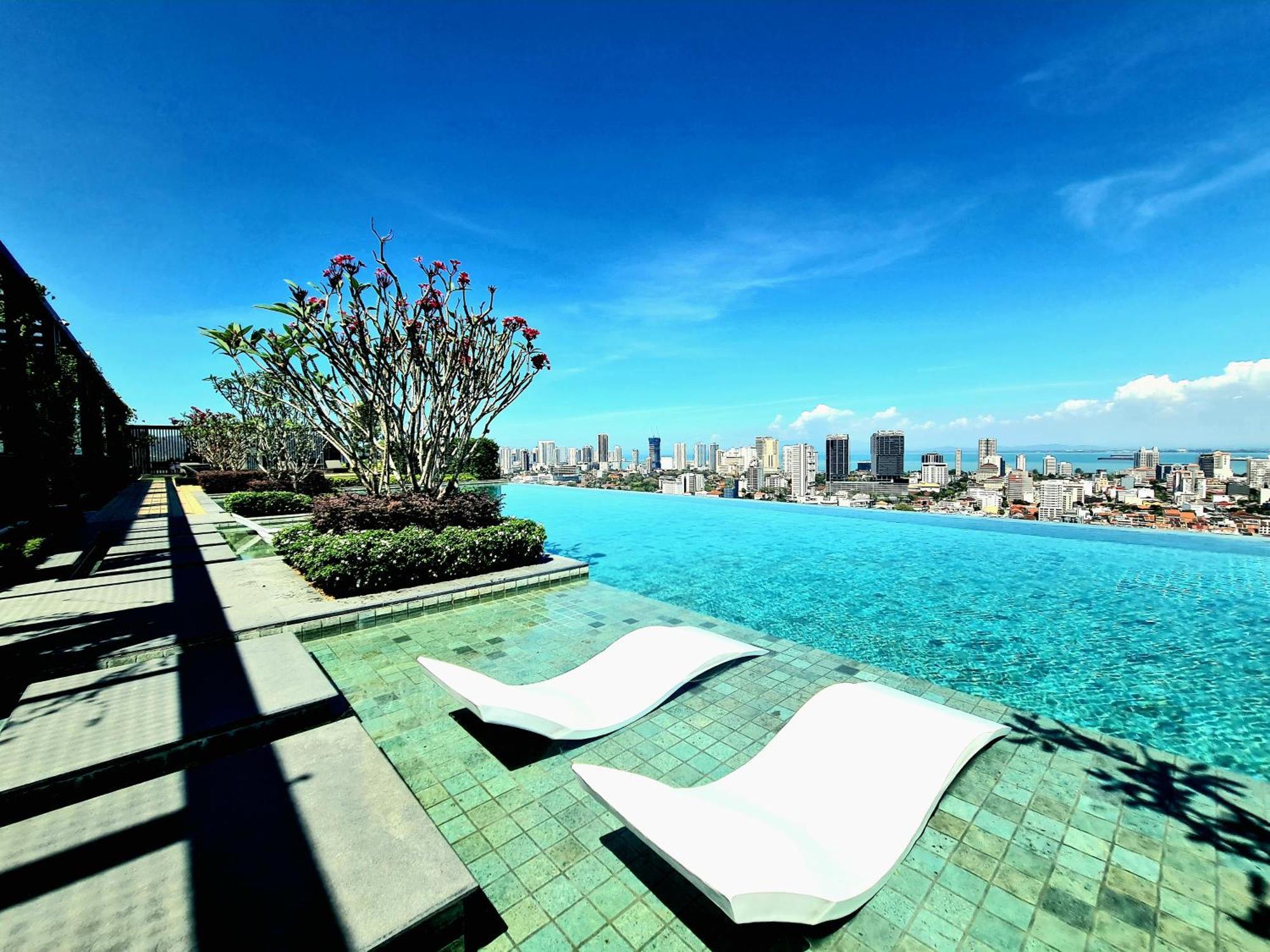 Beacon Executive Suite - Skypool Penang View George Town Exterior foto