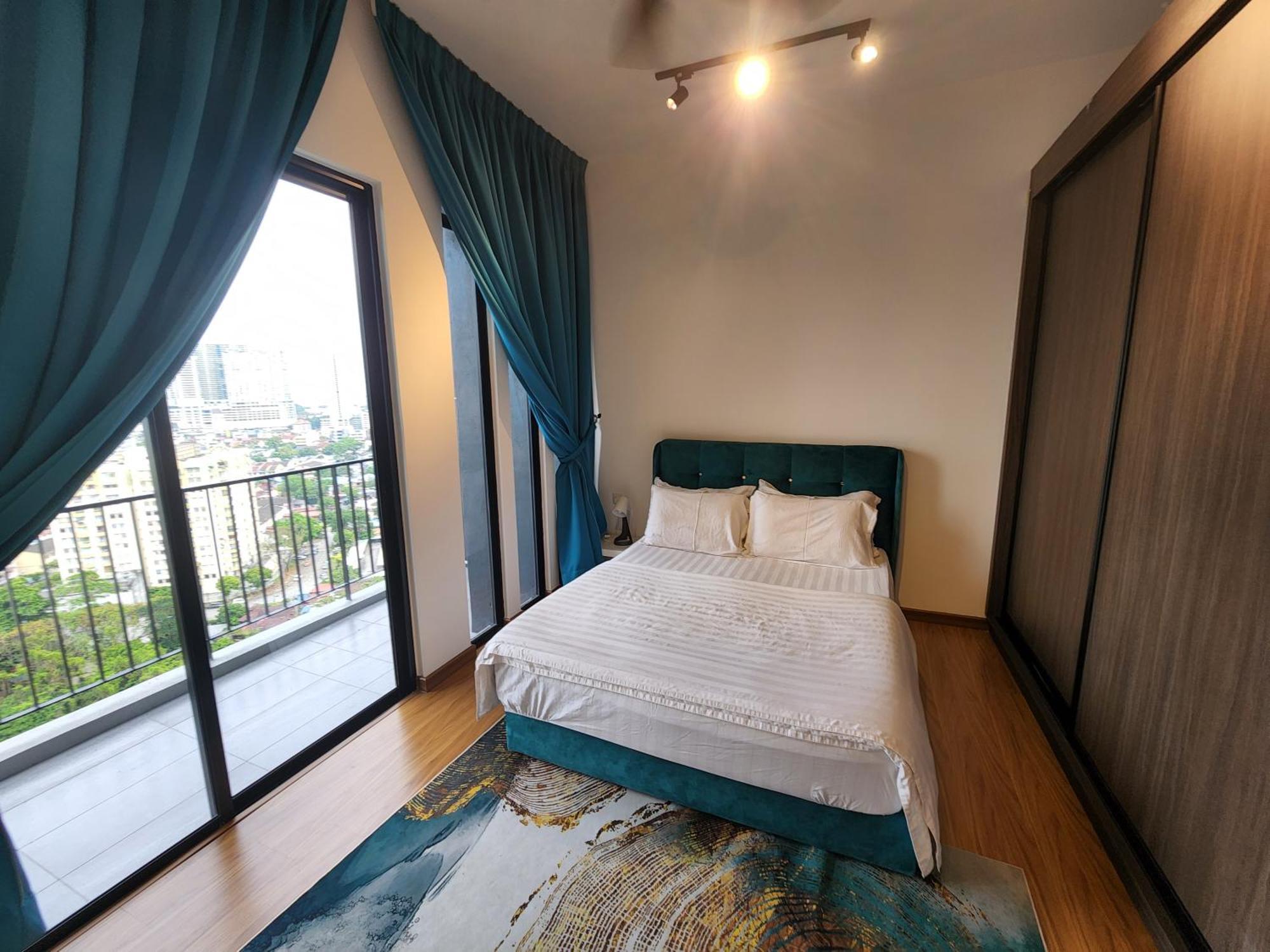 Beacon Executive Suite - Skypool Penang View George Town Exterior foto